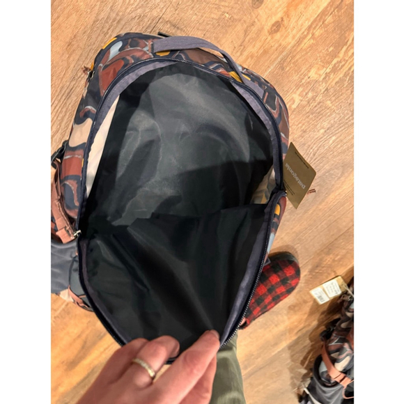 Patagonia Refugio Day Pack 30L One Size Brown Blue Backpack - Picture 8 of 8